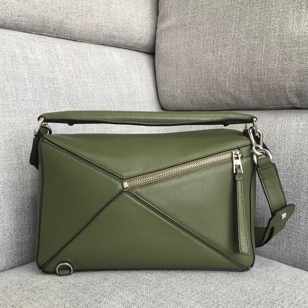 Loewe original calfskin medium puzzle bag A510P49 olive