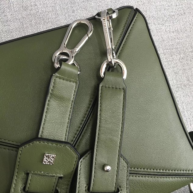 Loewe original calfskin medium puzzle bag A510P49 olive