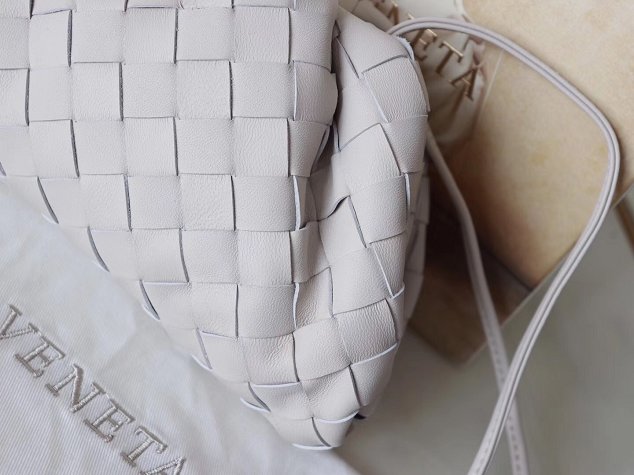 2019 BV original intrecciato lambskin small 20 pouch 585852 white