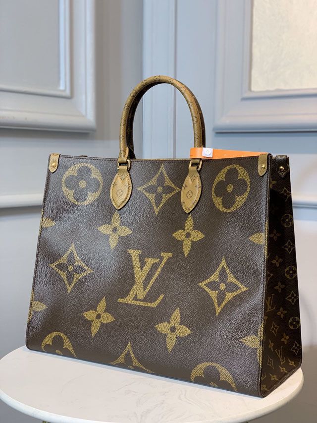 Louis vuitton original handmade monogram giant canvas onthego tote bag M44576