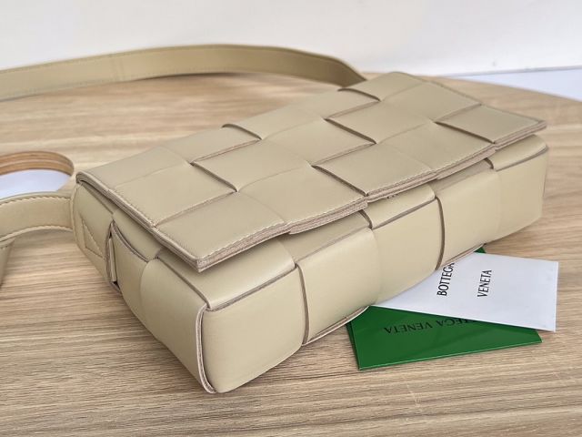 BV original lambskin cassette crossbody bag 578004 porridge