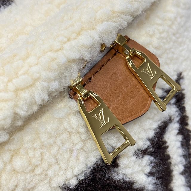Louis vuitton original shearling bumbag M23715 white
