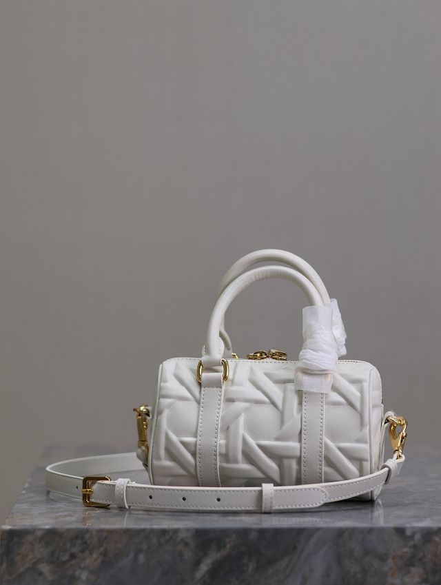 Dior original calfskin groove 17 nano bag S4000-2 white
