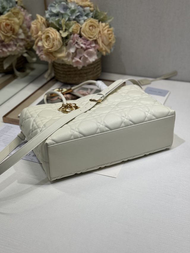 Dior original lambskin medium toujours tote bag M1166 white