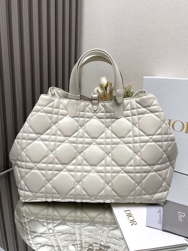 Dior original calfskin large toujours bag M2820 white