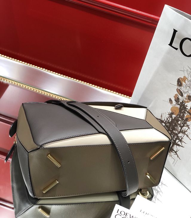 Loewe original calfskin medium puzzle bag A510P49 dark green