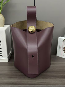 Loewe original calfskin medium pebble bucket BBMX02 burgundy