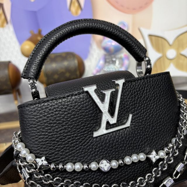 Louis vuitton original calfskin capucines mini M11908 black