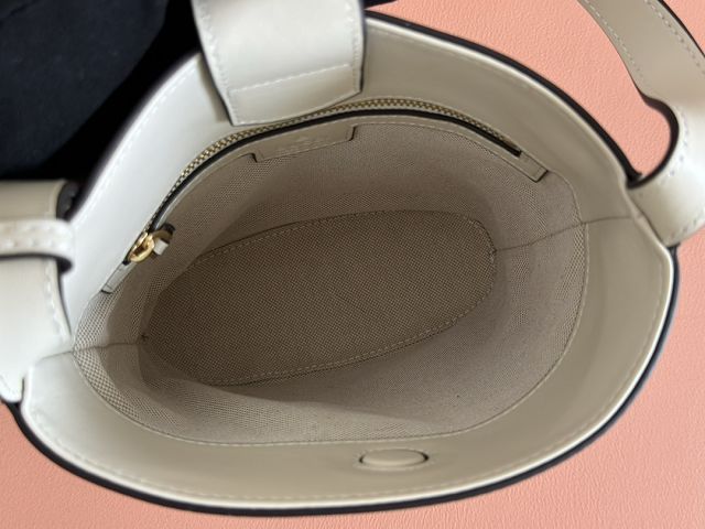 GG original calfskin 73 small bucket bag 833665 white