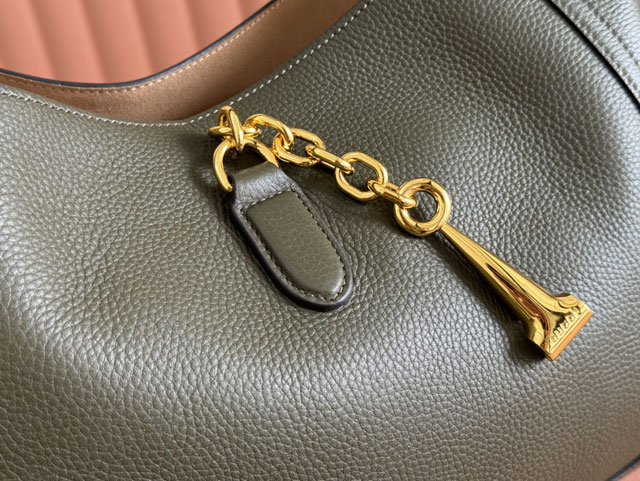 GG original calfskin softbit maxi shoulder bag 837466 green