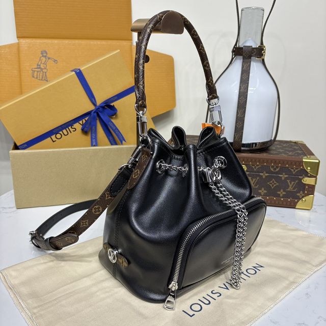 Louis vuitton original lambskin no way vibe handbag M14377 black