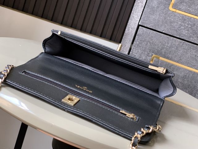CC original lambskin wallet on chain  AP4537 black