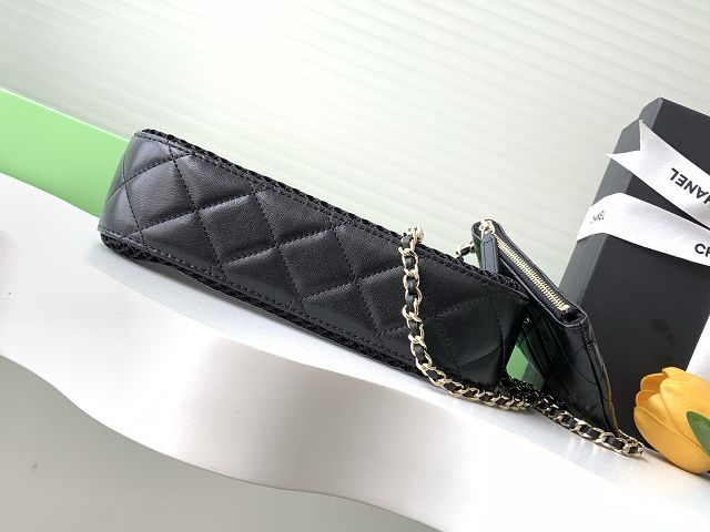 CC original mesh clutch with chain AP4572 black