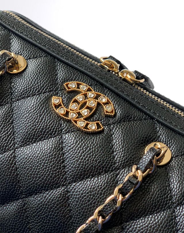 CC original grained calfskin clutch with chain AP4515-2 black