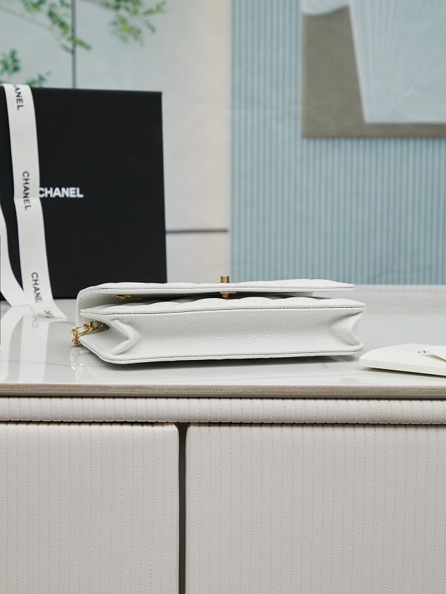 CC original grained calfskin wallet on chain AP4241 white