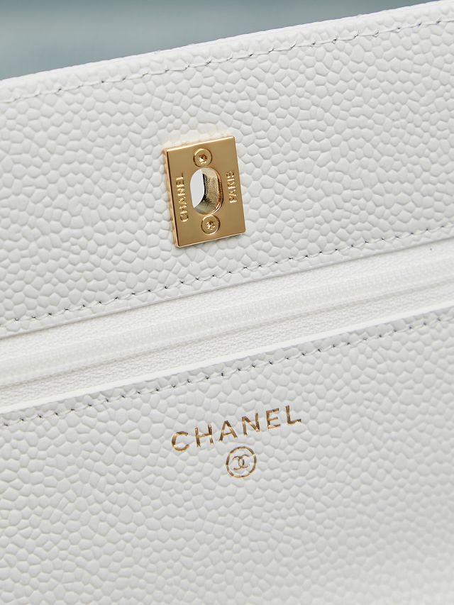 CC original grained calfskin wallet on chain AP4241 white