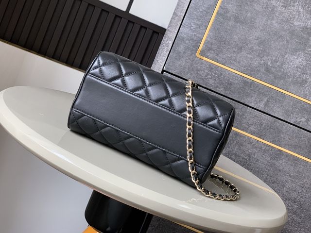 CC original lambskin clutch with chain AP4516 black