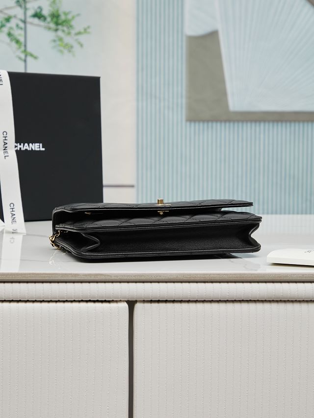 CC original lambskin wallet on chain AP4241 white