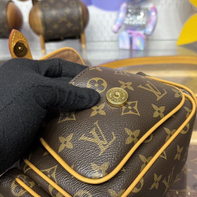 Louis vuitton monogram canvas cargo wearable wallet M14742