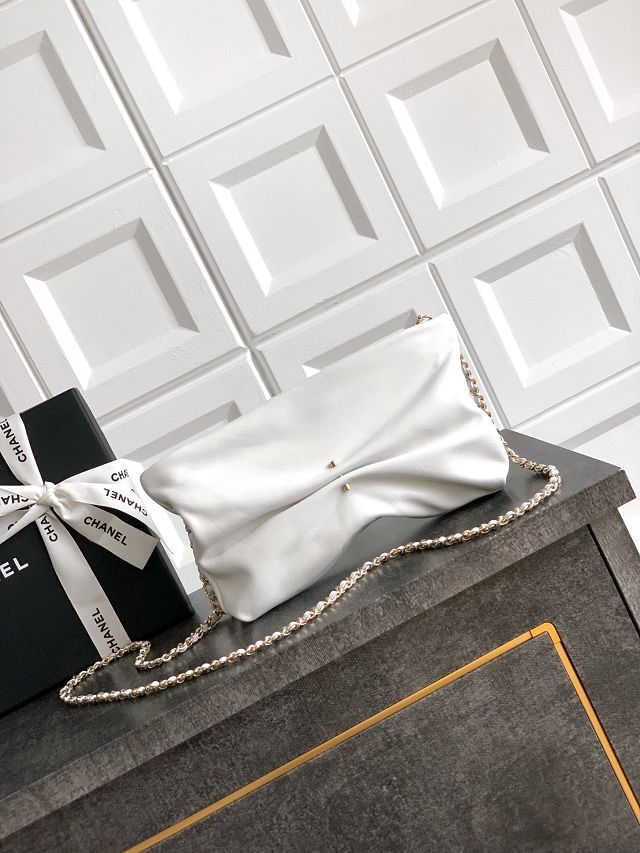 CC original lambskin clutch with chain AP4613 white