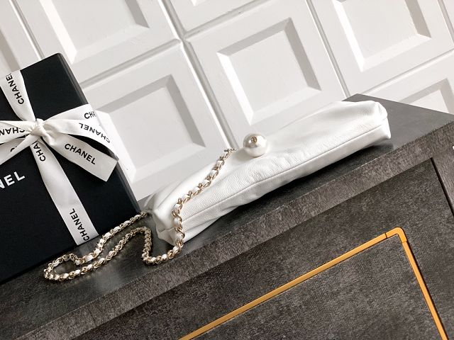 CC original lambskin clutch with chain AP4613 white