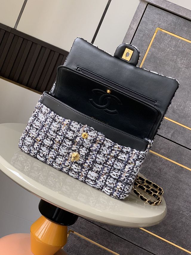 CC original tweed medium flap bag A01112 black&white