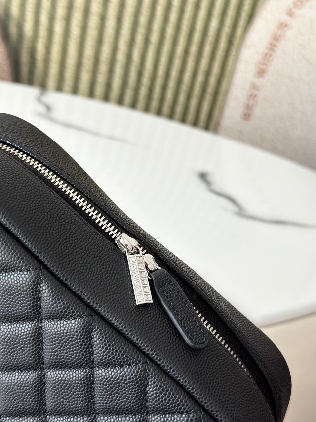 CC original grained calfskin medium pouch A31105 black