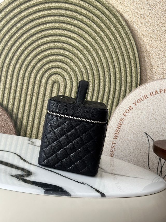 CC original grained calfskin vanity A31543 black