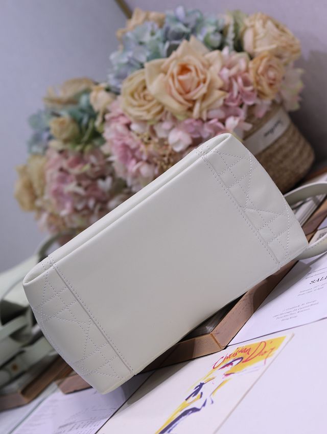 Dior original calfskin medium signature bucket bag M2841 off-white