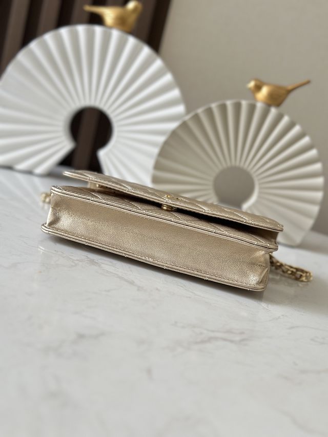 CC original iridescent lambskin wallet on chain AP0250 gold