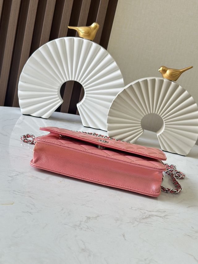 CC original iridescent lambskin wallet on chain AP0250 pink