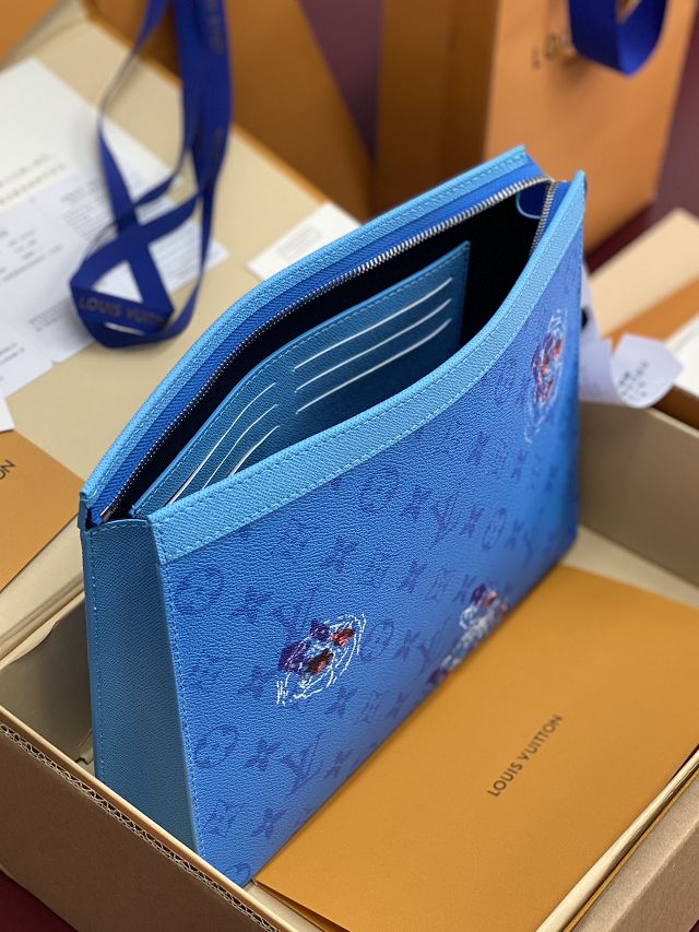 Louis vuitton original canvas voyage pochette M61692