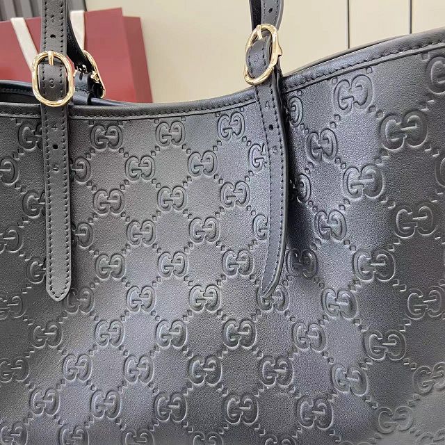 GG original calfskin emblem medium tote bag 815213 black
