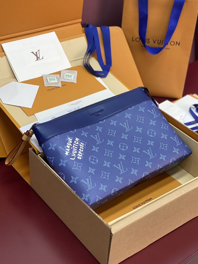 Louis vuitton original monogram canvas pochette voyage M12665 