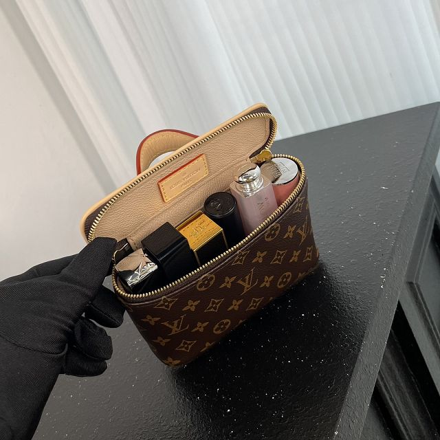 Louis vuitton original canvas nice beauty case M83079
