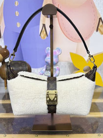Louis vuitton original shearling pochette mia M26245 white