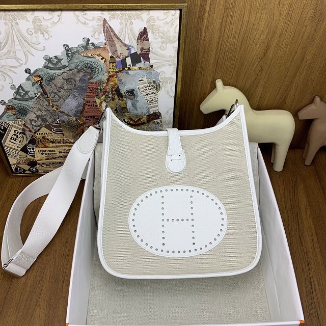 Hermes original canvas evelyne pm shoulder bag E29 white