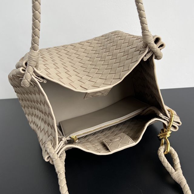 BV original lambskin large parachute shoulder bag 796571 ecru