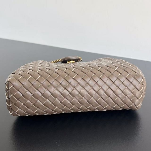 BV original lambskin small lauren 1980 clutch 804038 pinecone
