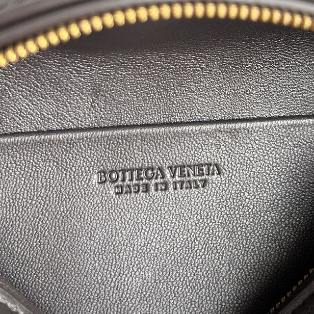 BV original lambskin small soft vanity case 843800 fondant