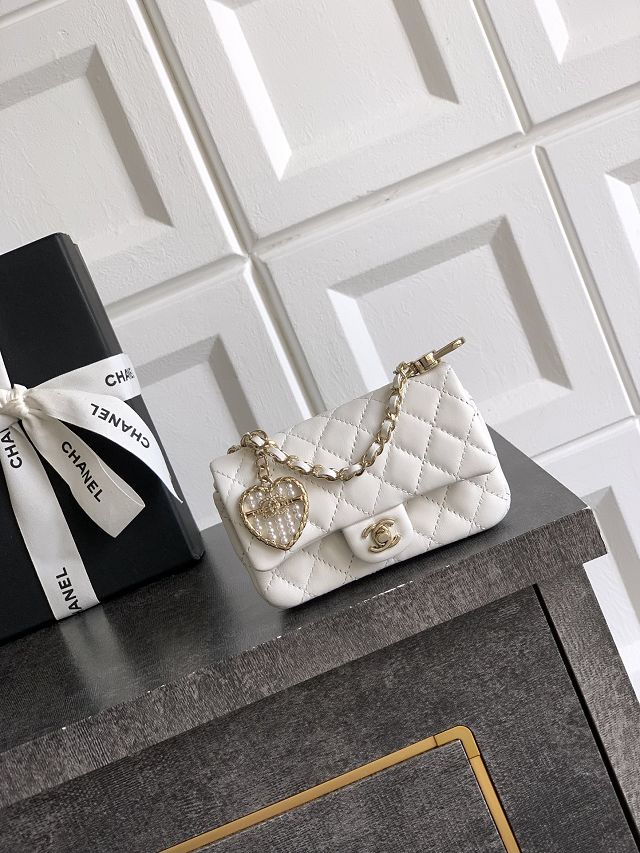 CC original lambskin bag charm AP4986