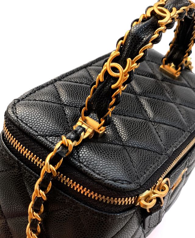 CC original grained calfskin vanity with chain AP5183 black