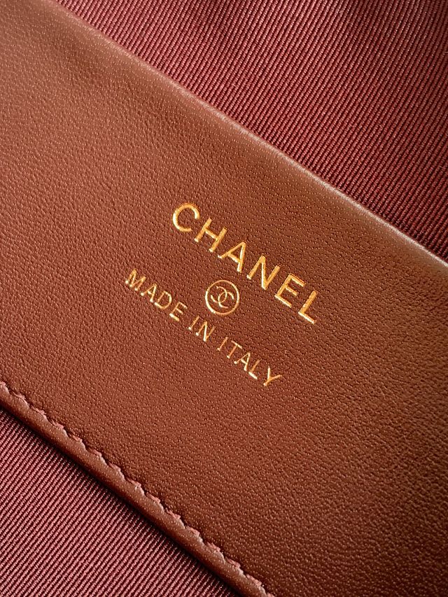 CC original grained calfskin clutch with chain AP5092 black