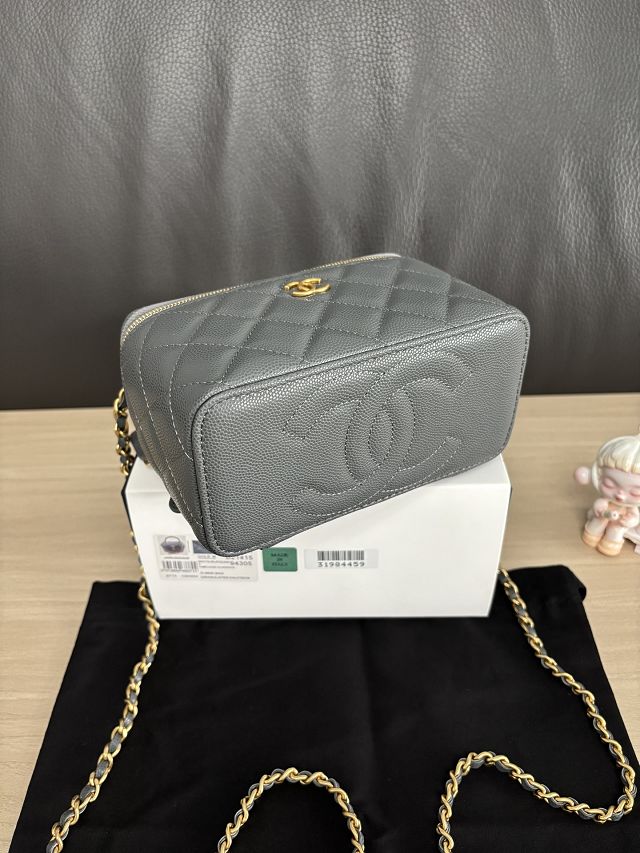 CC original grained calfskin vanity with chain AP5183 