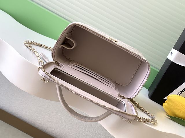 CC original grained calfskin vanity with chain AP4936 light grey