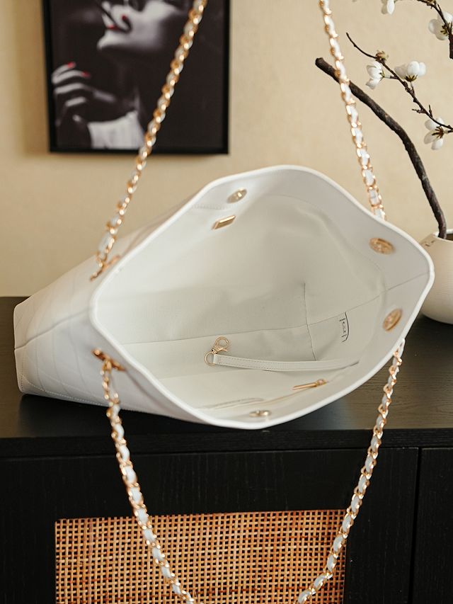 CC original lambskin medium shopping bag AS6240 white