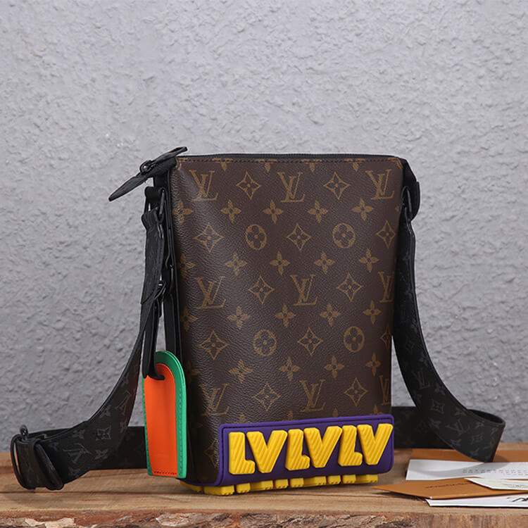 Replica LV Cruiser Messenger M57966 (3)