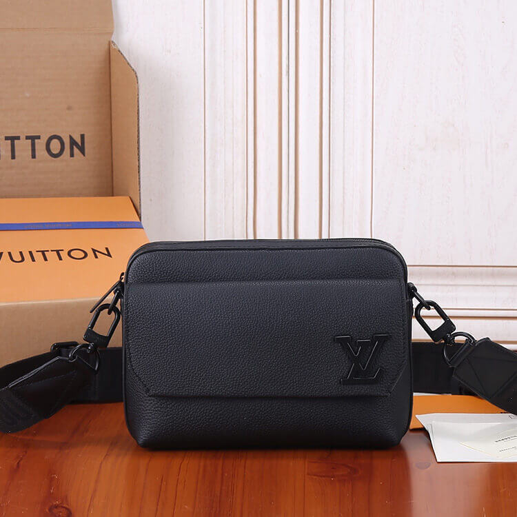 Replica LV Fastline Messenger M22482 (2)