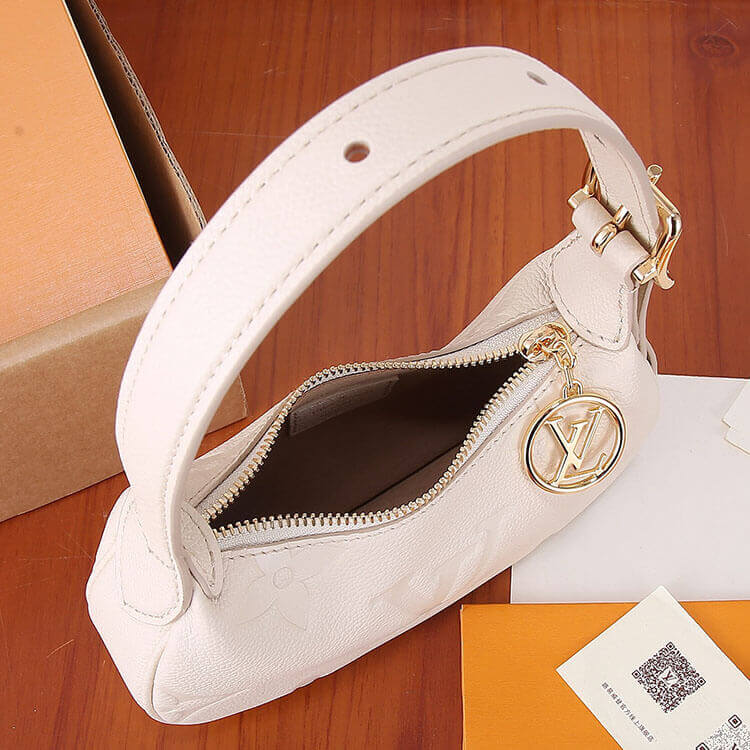Replica LV Mini Moon M82519 (6)