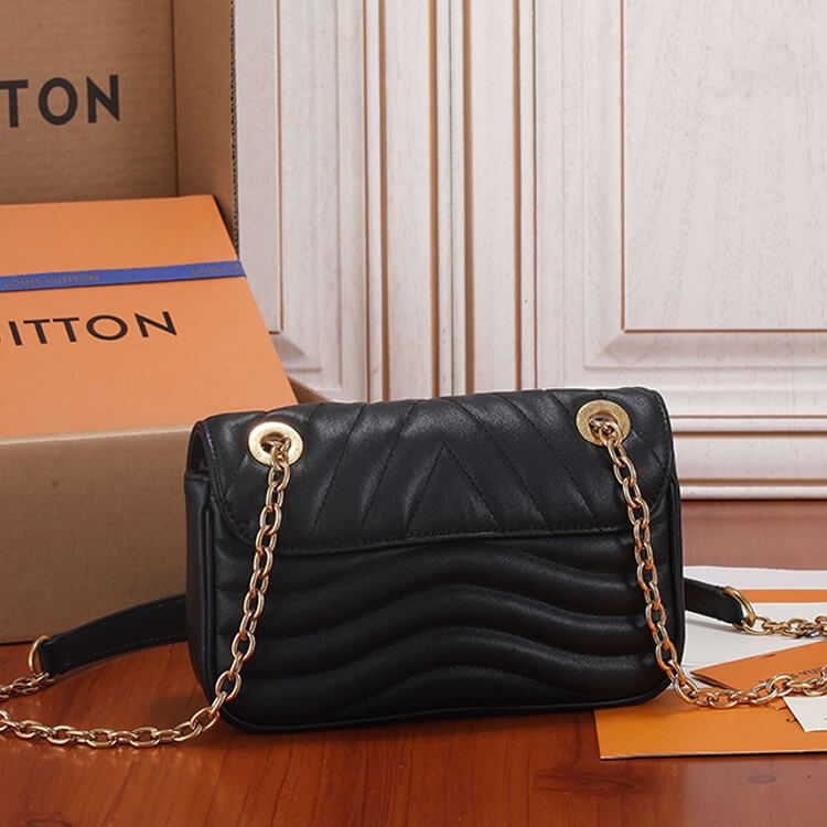Replica LV New Wave Chain Bag PM M20687 (4)